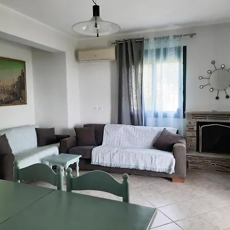 Spacious House With Shared Pool